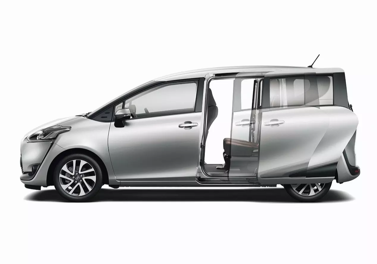 Toyota Sienta (7 Kişilik)